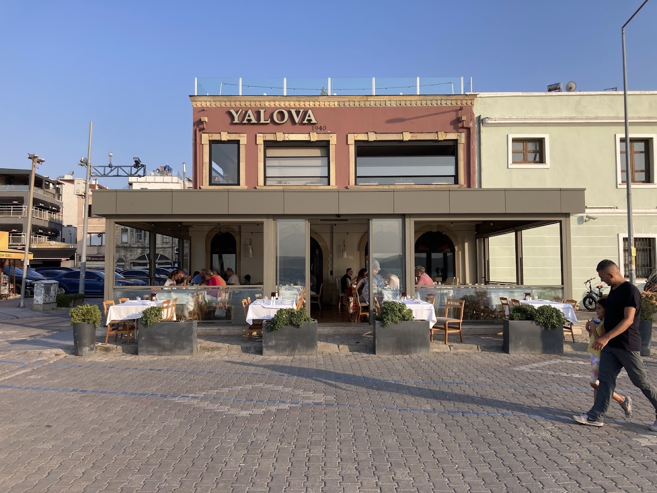 Yalova Restaurant